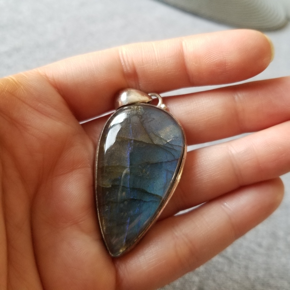 New Labradorite Sterling silver 925 handcrafted gemstone pendant